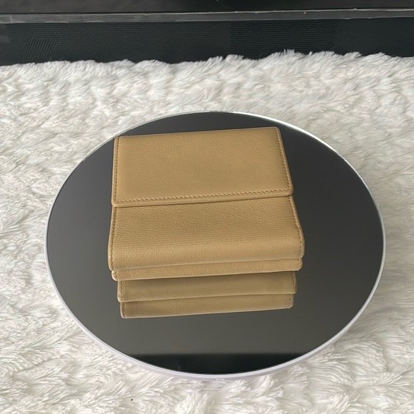 CHANEL Sevruga Compact Wallet Leather - Picture 2 of 14